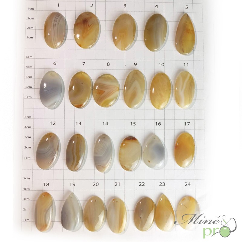 Agate du botswana - cabochons percés Agate du botswana - cabochons percés