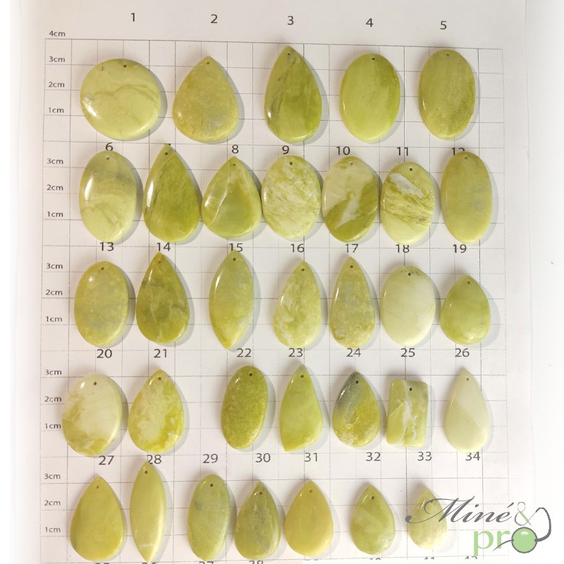 Opale verte - cabochons percés