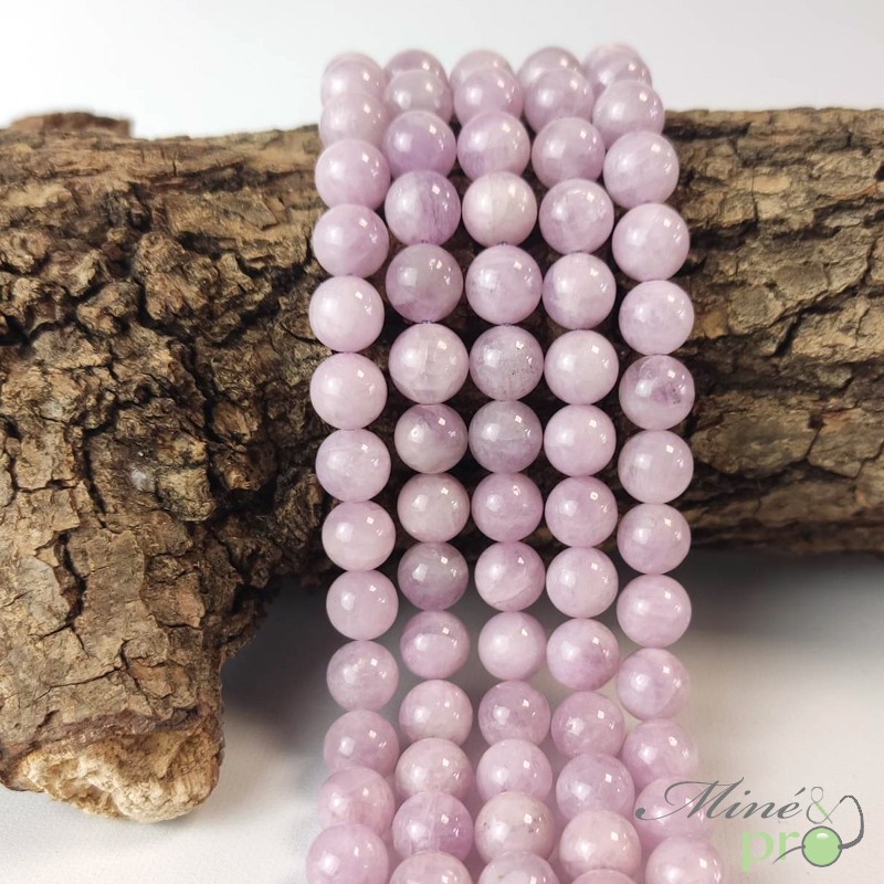 Kunzite AA en perles rondes 8mm - fil complet