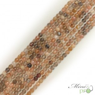 Pierre de lune en perles facettées 4mm - fil complet
