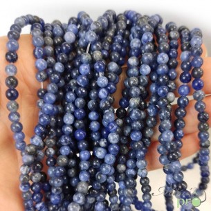 Sodalite A en perles rondes 4mm - fil complet