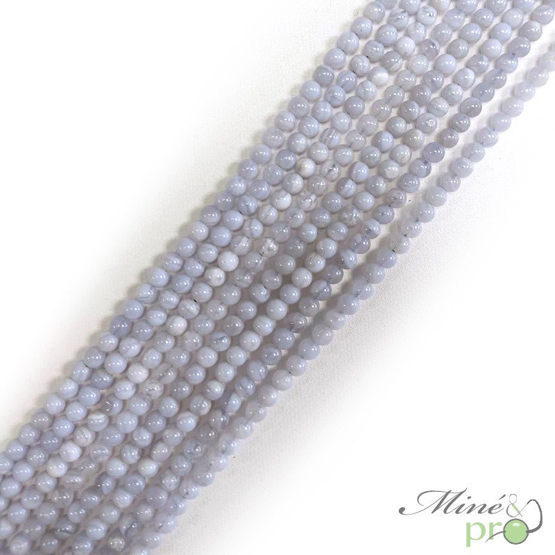 Calcédoine bleue AB en perles rondes 4mm - fil complet