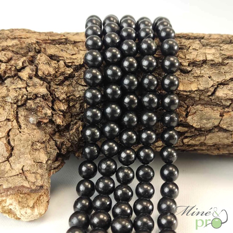 Shungite A en perles rondes 8mm - fil complet