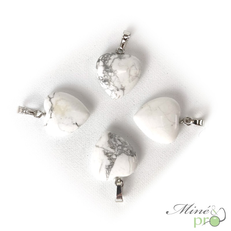 Howlite - pendentif en forme de coeur 1,5cm
