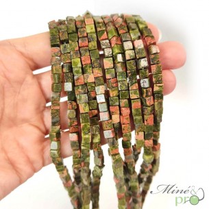 Unakite en cube 4mm - fil complet
