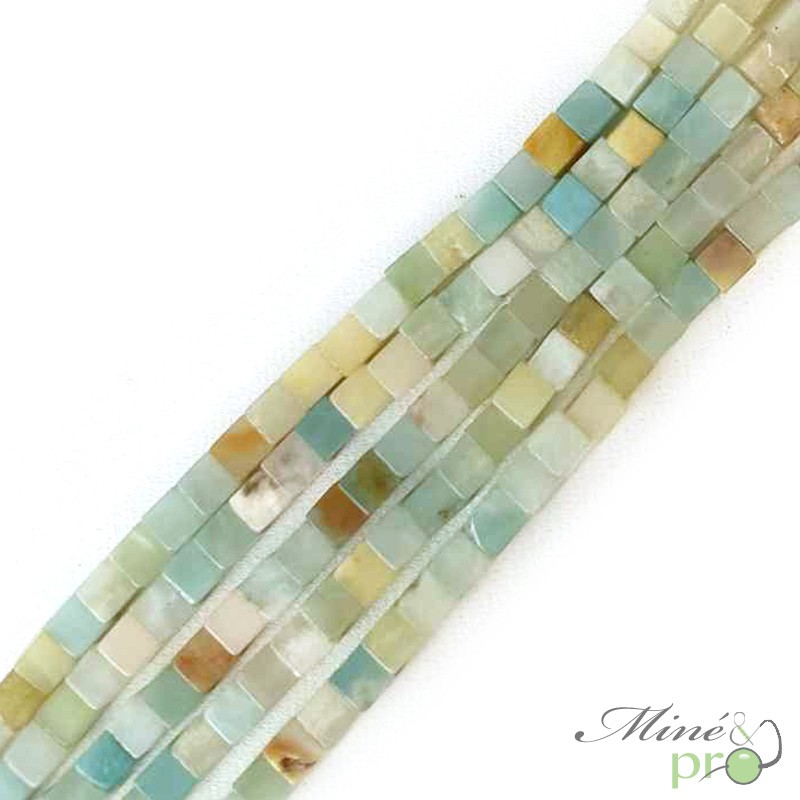 Amazonite en cube 4mm - fil complet Amazonite en cube 4mm - fil complet