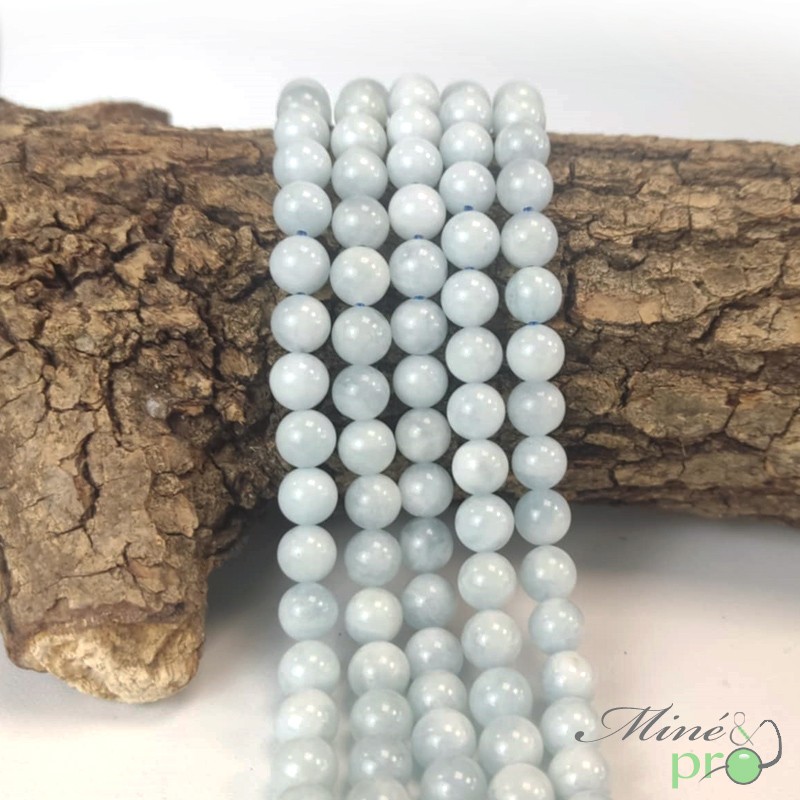 Aigue marine bleue A en perles rondes 8mm - fil complet