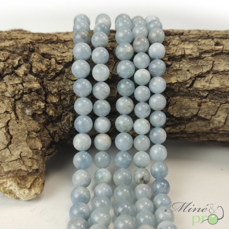 Aigue marine bleue A en perles rondes 8mm - fil complet Aigue marine bleue A en perles rondes 8mm - fil complet