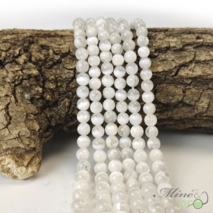Sélénite AB+ en perles rondes 6mm - fil complet