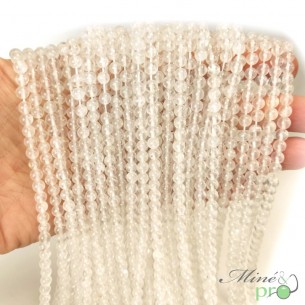 Cristal de roche B en perles rondes 4mm - fil complet