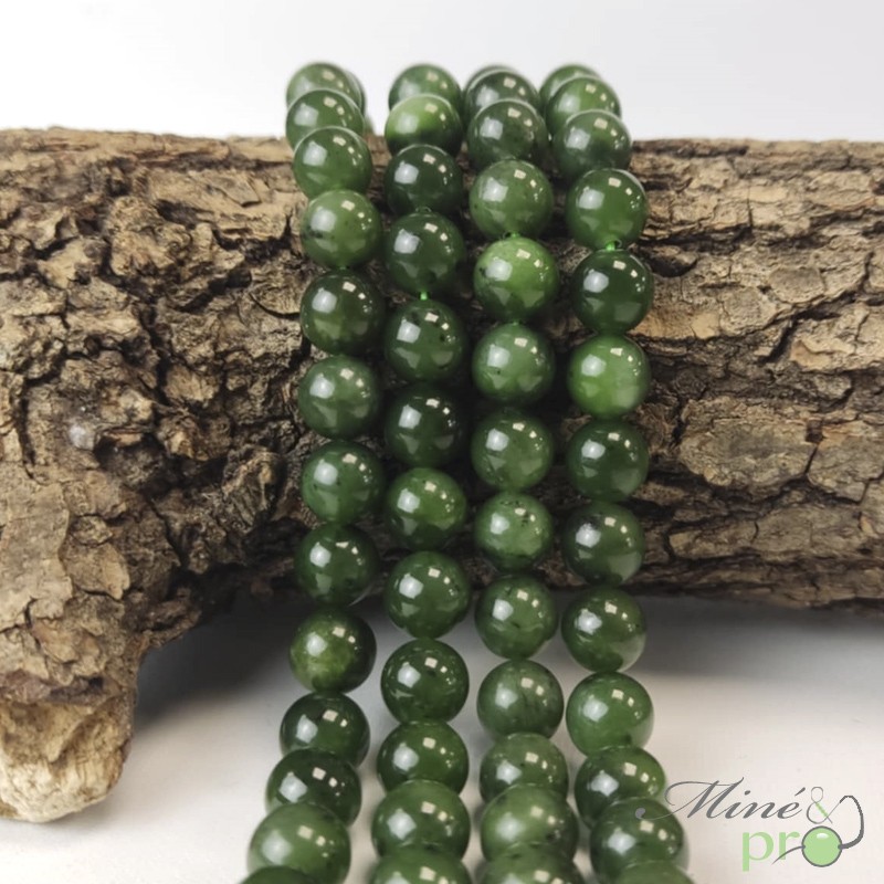 Jade nephrite A+ en perles rondes 10mm - fil complet