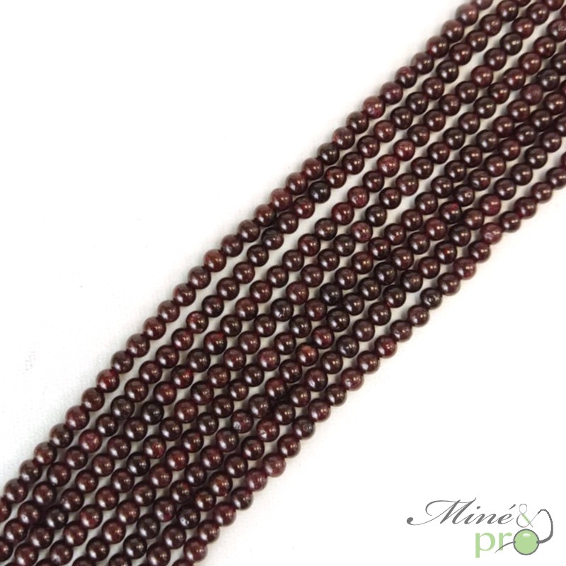 Grenat almandin A en perles rondes 4mm - fil complet Grenat almandin A en perles rondes 4mm - fil complet