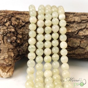 Calcite verte A en perles rondes 8mm - fil complet