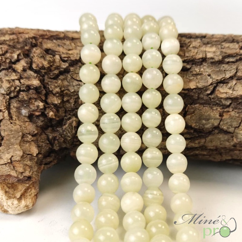 Calcite verte A en perles rondes 8mm - fil complet Calcite verte A en perles rondes 8mm - fil complet