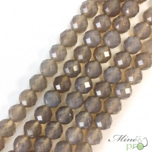 Agate grise en perles facettées 8mm - fil complet
