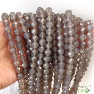 Agate grise en perles facettées 8mm - fil complet
