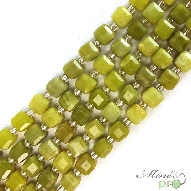 Serpentine en perles "carré" 7mm - fil complet