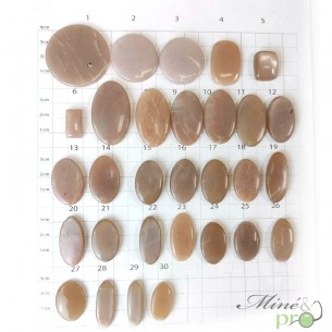 Pierre de lune orangée - cabochons