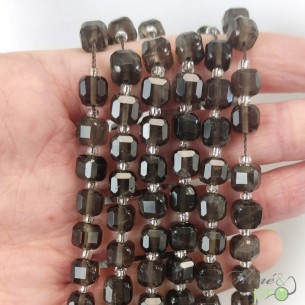 Quartz fumé en perles "carré" 7mm - fil complet
