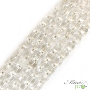 Cristal de roche en perles "carré" 7mm - fil complet