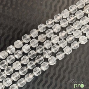 Cristal de roche en perles "carré" 7mm - fil complet