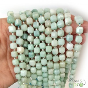 Amazonite en perles "carré" 7mm - fil complet