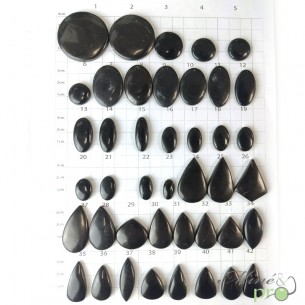 Shungite - cabochons percés