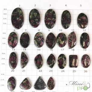 Eudyalite A  - cabochons percés