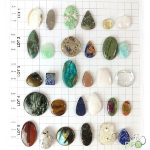 LOT B - cabochons percés