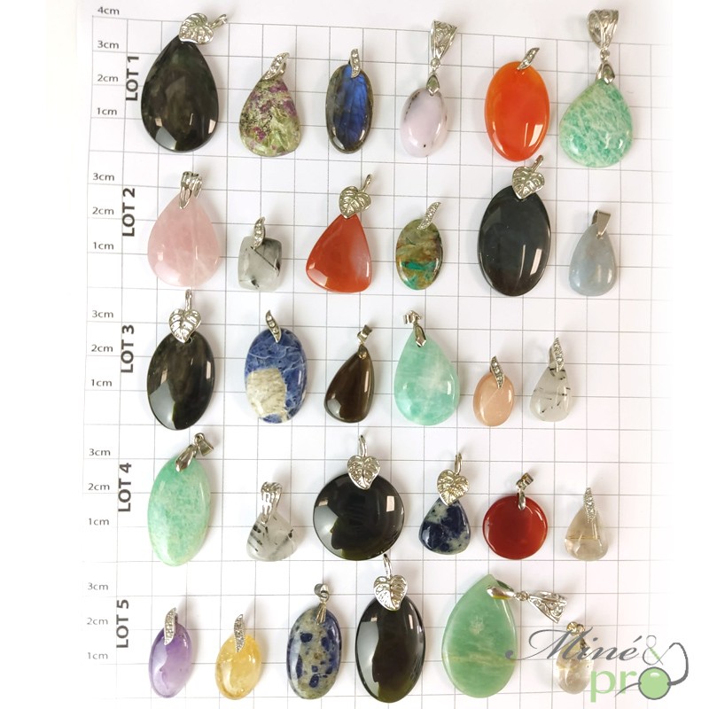 LOT B - pendentifs