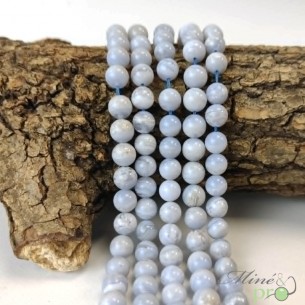 Calcédoine bleue AB+ en perles rondes 8mm - fil complet