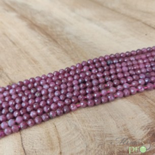 Rubis AAA en perles facettées 4mm - fil complet