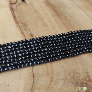 Spinelle noire AA en perles facettée 4mm - fil complet