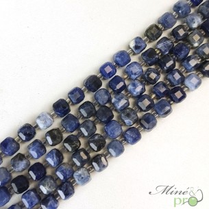 Sodalite en perles "carré" 7mm - fil complet