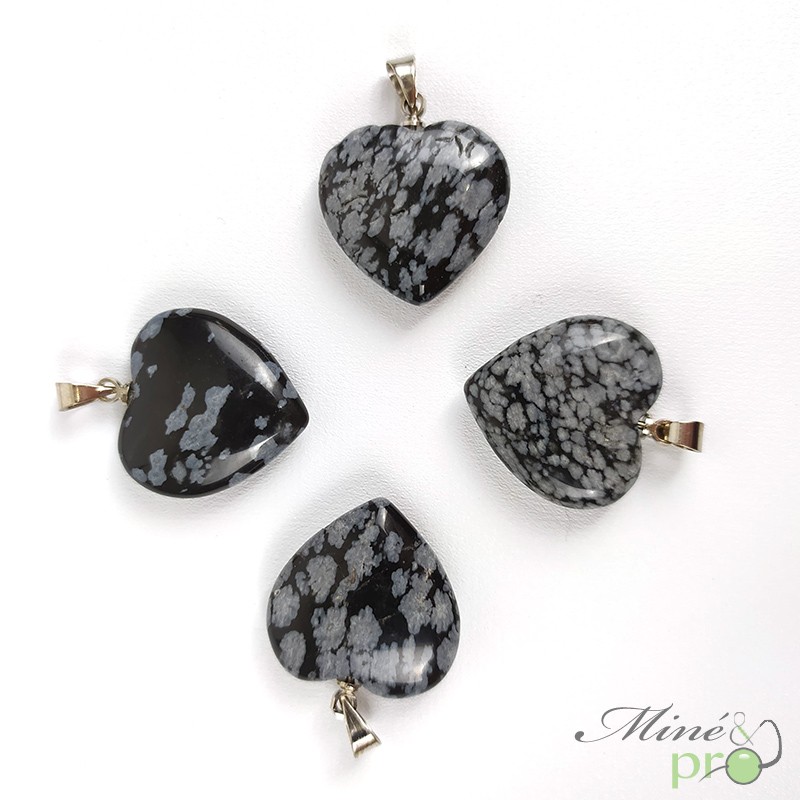 Obsidienne neige - pendentif en forme de coeur