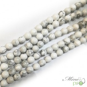 Howlite naturelle en perles rondes 8mm - fil complet