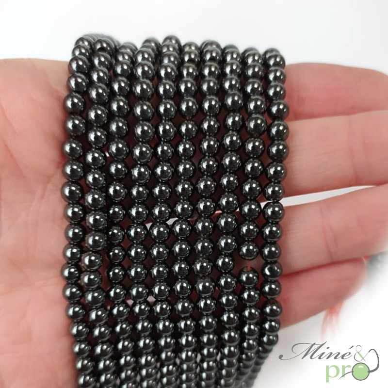 Hématite magnétique en perles rondes 4mm - fil complet