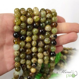 Grenat vert en perles rondes 8mm - fil complet