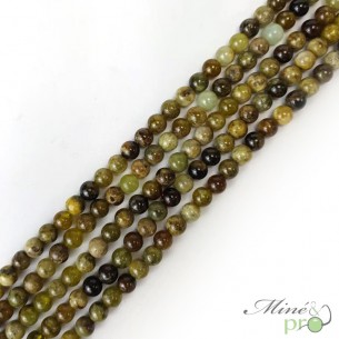 Grenat vert en perles rondes 8mm - fil complet