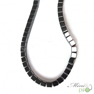 Hématite en perles plates "cube" 4mm - fil complet