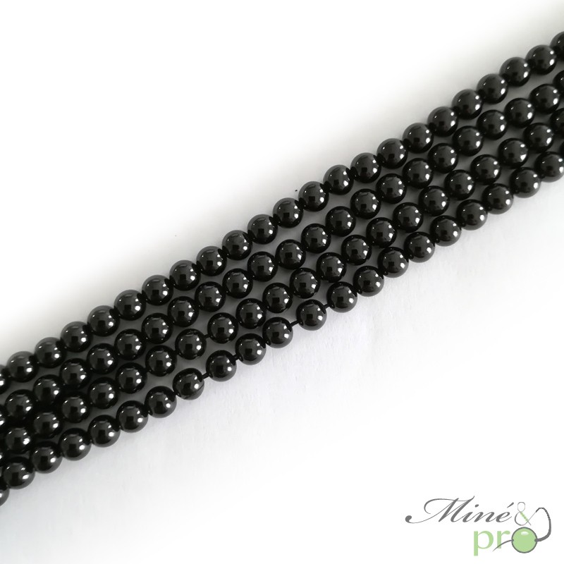 Spinelle noire naturelle en perles rondes 4mm - fil complet
