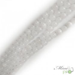 Jade Blanc en perles rondes 10mm - fil complet