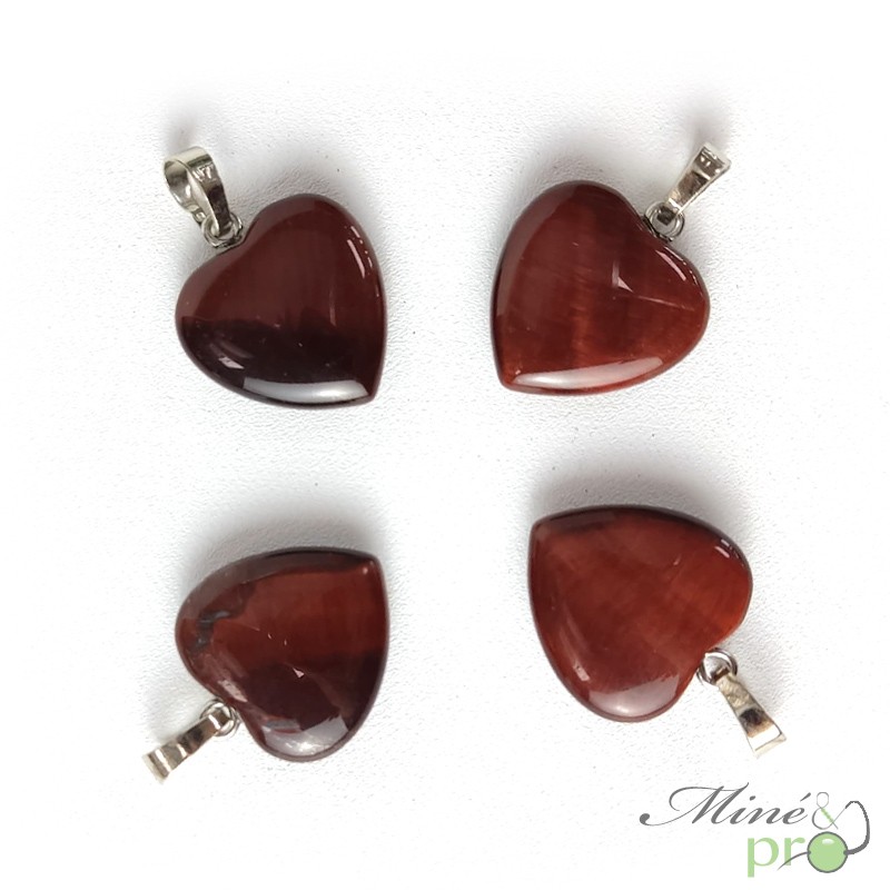 Oeil de taureau - pendentif en forme de coeur