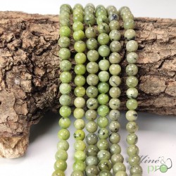 Jade nephrite AB en perles rondes 6mm - fil complet