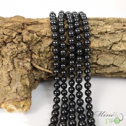 Spinelle noire en perles rondes 6mm - fil complet