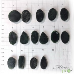 Jade noir- cabochons